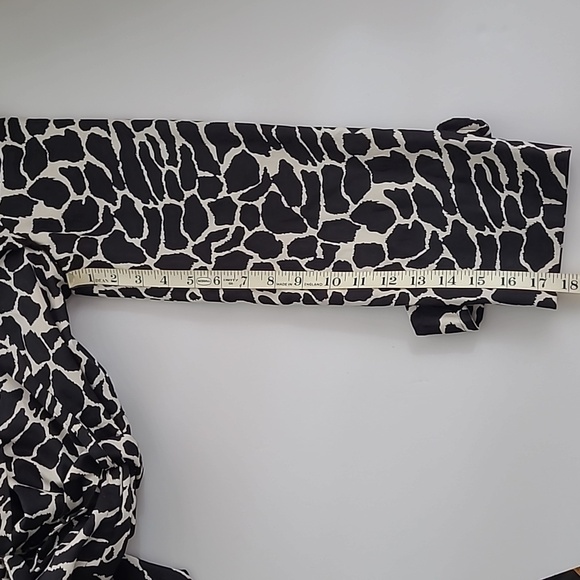 Luii Animal-print Belted Short Trench Coat - Picture 5 of 8